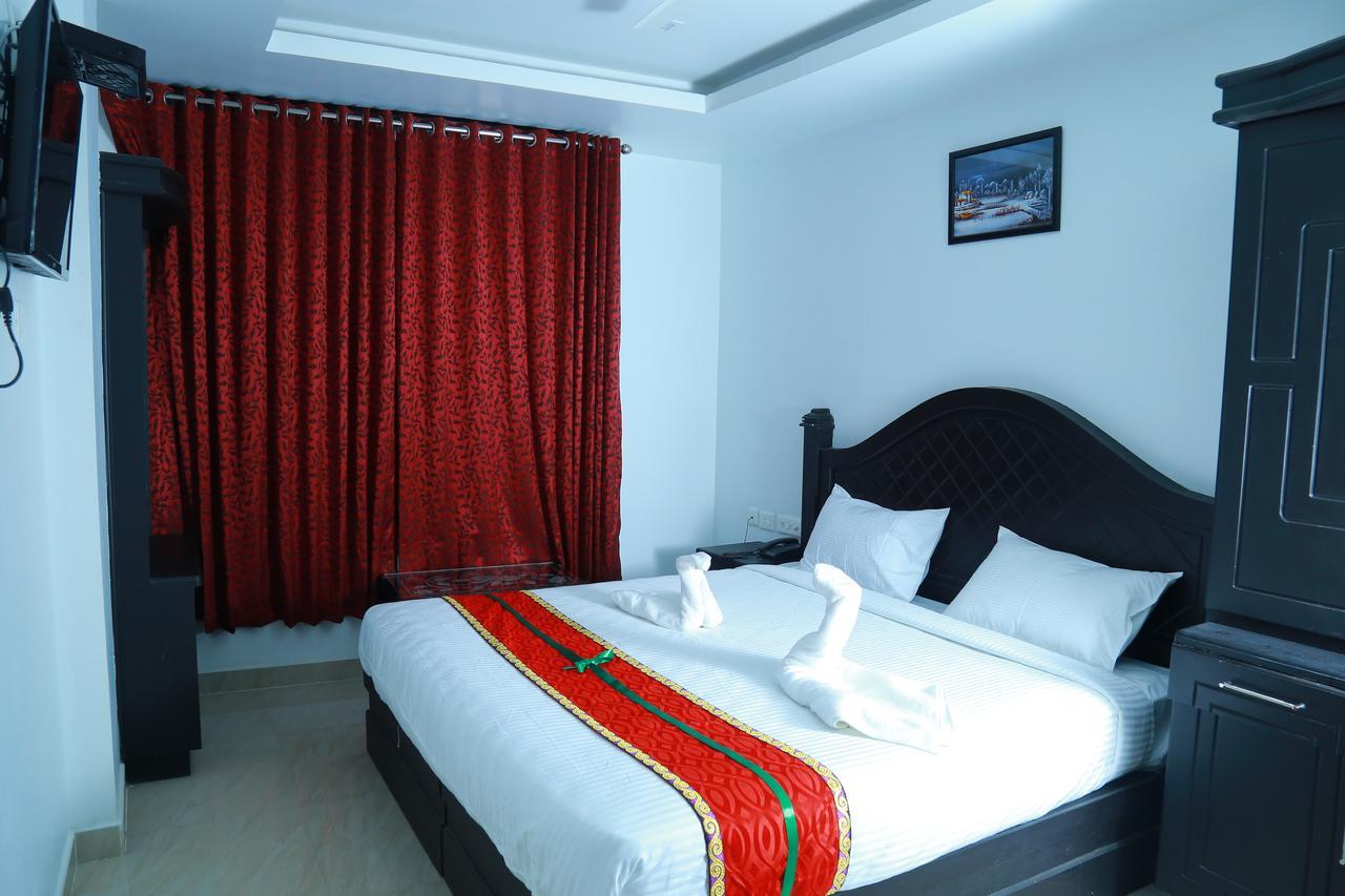 Hotel Aarya Bhavan Residency Malappuram Exterior foto